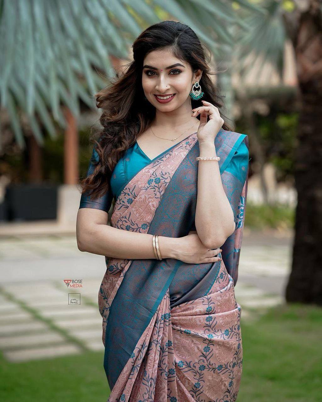 Elegant Peach & Teal Blue Soft Silk Weaving Saree with Rich Floral Jacquard Pattern, Contrasting Border–Pallu Design & Matching Designer Blouse Piece